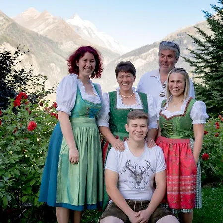 Familienpension Gletscherblick بيت ضيافة هيليغنبلت
