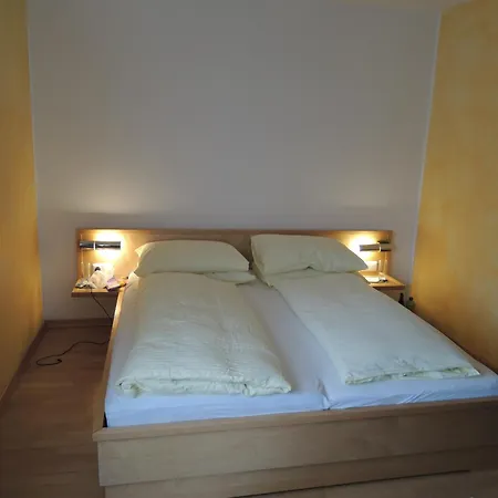 Familienpension Gletscherblick بيت ضيافة 3*