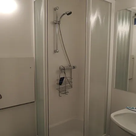 Familienpension Gletscherblick 게스트하우스 하일리겐불루트